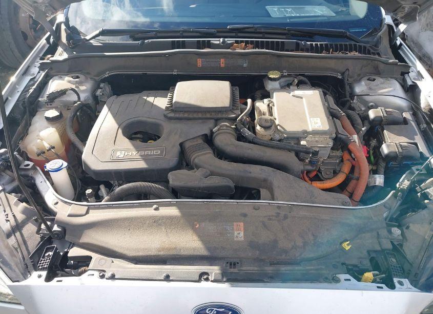 Photo 10 of 2019 Ford Fusion HYBRID SE (VIN 3FA6P0LU5KR114766)