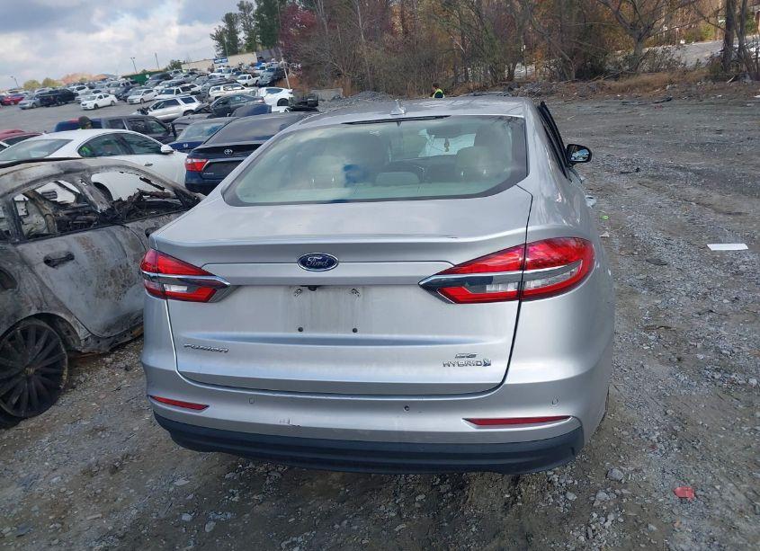 Photo 16 of 2019 Ford Fusion HYBRID SE (VIN 3FA6P0LU5KR114766)