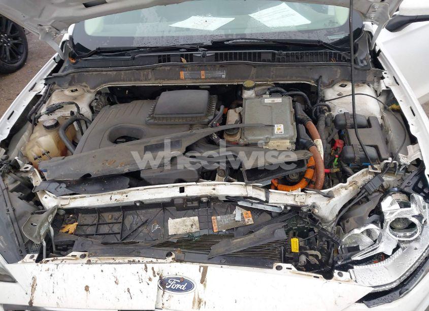 Photo 10 of 2019 Ford Fusion HYBRID SE (VIN 3FA6P0LU5KR167502)