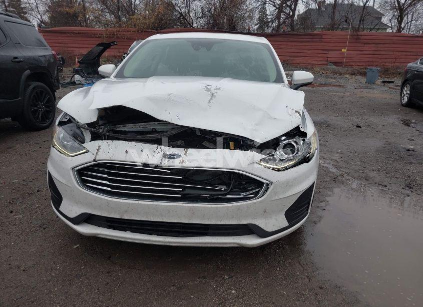 Photo 6 of 2019 Ford Fusion HYBRID SE (VIN 3FA6P0LU5KR167502)