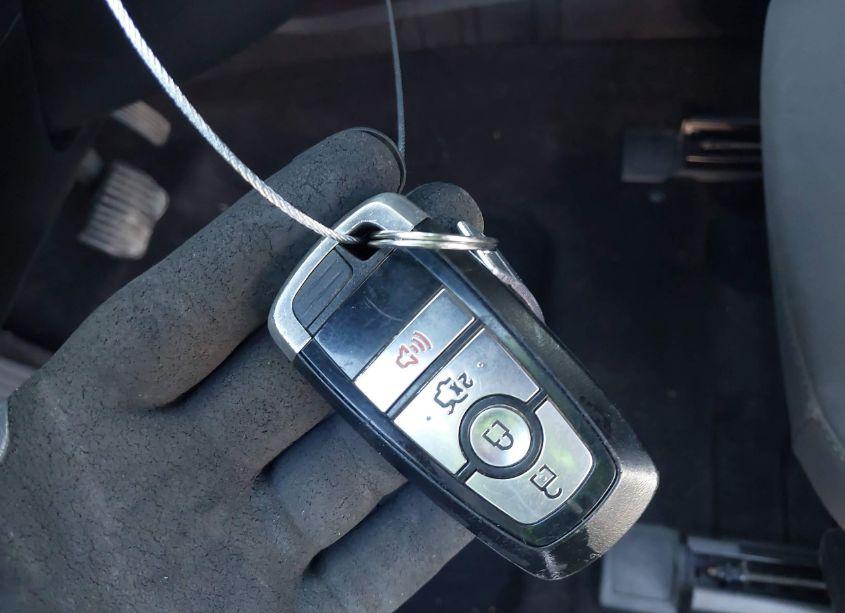 Photo 11 of 2019 Ford Fusion HYBRID SE (VIN 3FA6P0LU5KR168133)