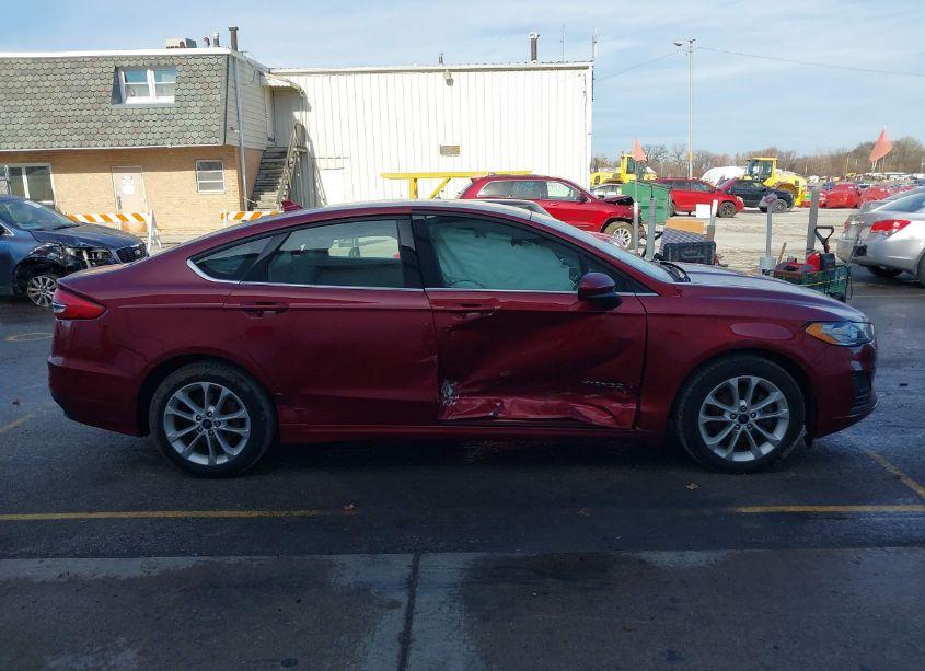 Photo 13 of 2019 Ford Fusion HYBRID SE (VIN 3FA6P0LU5KR168133)