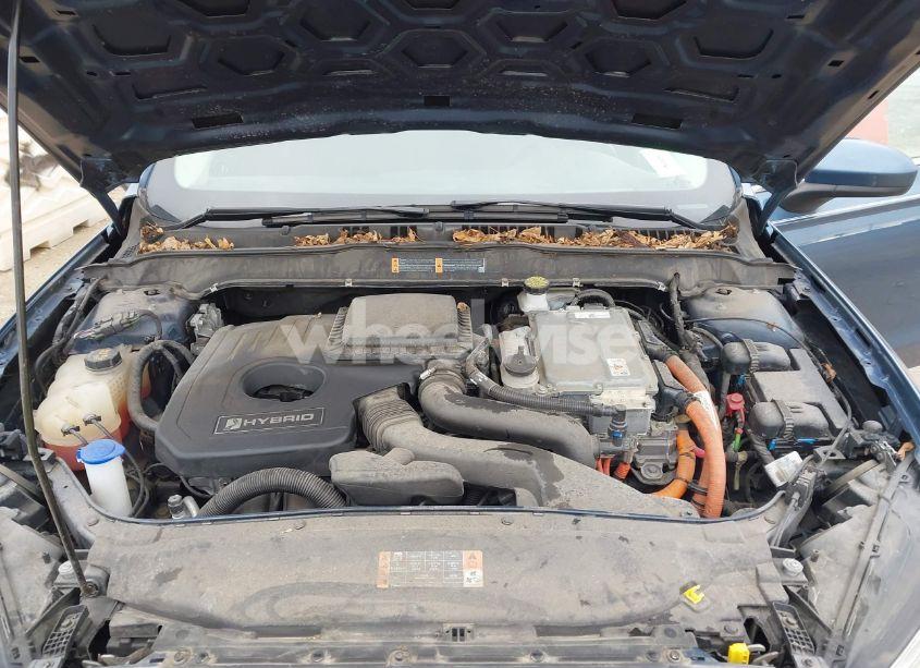 Photo 10 of 2019 Ford Fusion HYBRID SE (VIN 3FA6P0LU5KR168701)