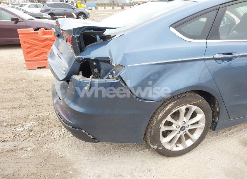 Photo 18 of 2019 Ford Fusion HYBRID SE (VIN 3FA6P0LU5KR168701)