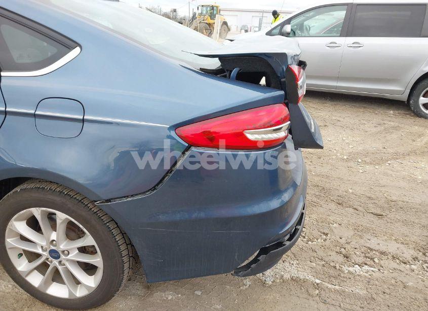 Photo 19 of 2019 Ford Fusion HYBRID SE (VIN 3FA6P0LU5KR168701)