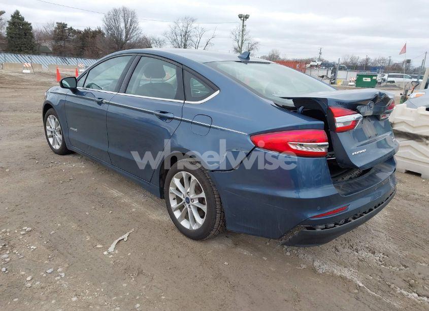 Photo 3 of 2019 Ford Fusion HYBRID SE (VIN 3FA6P0LU5KR168701)