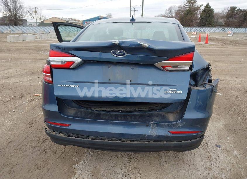 Photo 6 of 2019 Ford Fusion HYBRID SE (VIN 3FA6P0LU5KR168701)