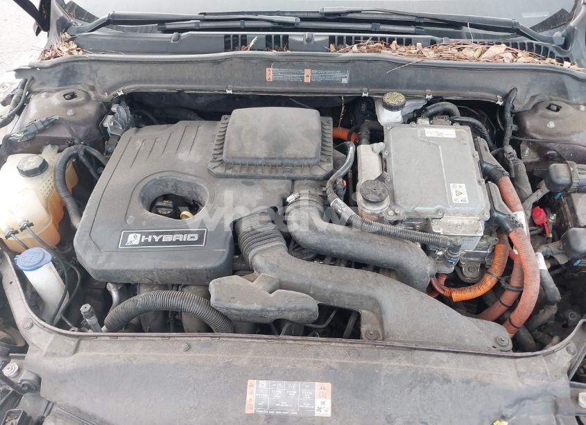 Photo 10 of 2019 Ford Fusion HYBRID SE (VIN 3FA6P0LU5KR175048)
