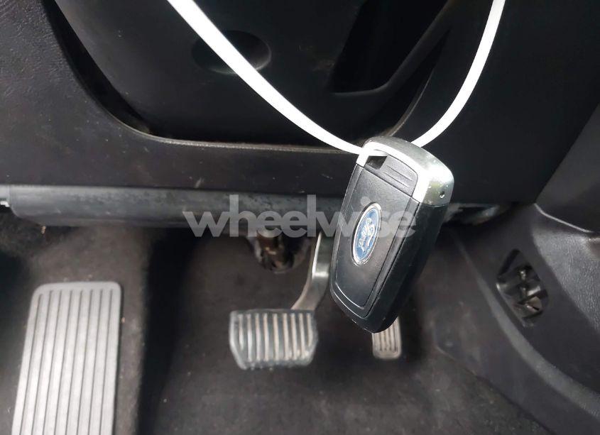 Photo 11 of 2019 Ford Fusion HYBRID SE (VIN 3FA6P0LU5KR175048)