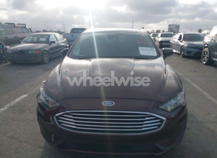Photo 12 of 2019 Ford Fusion HYBRID SE (VIN 3FA6P0LU5KR175048)
