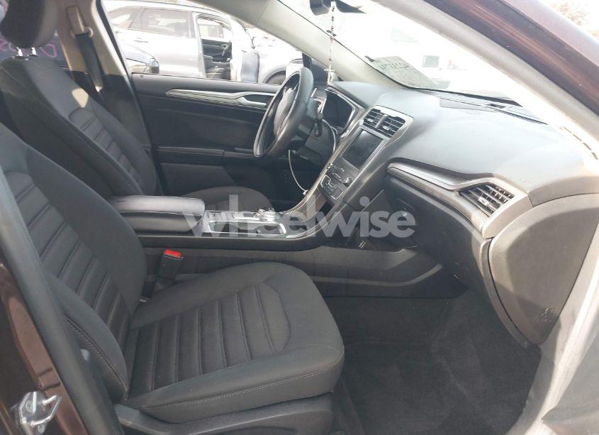 Photo 5 of 2019 Ford Fusion HYBRID SE (VIN 3FA6P0LU5KR175048)