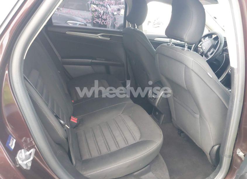 Photo 8 of 2019 Ford Fusion HYBRID SE (VIN 3FA6P0LU5KR175048)