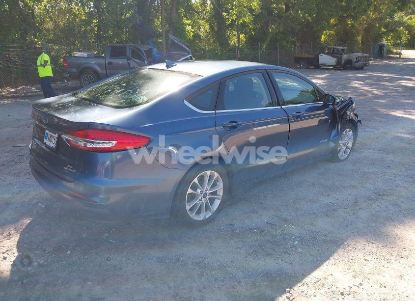 Photo 4 of 2019 Ford Fusion HYBRID SE (VIN 3FA6P0LU5KR185062)