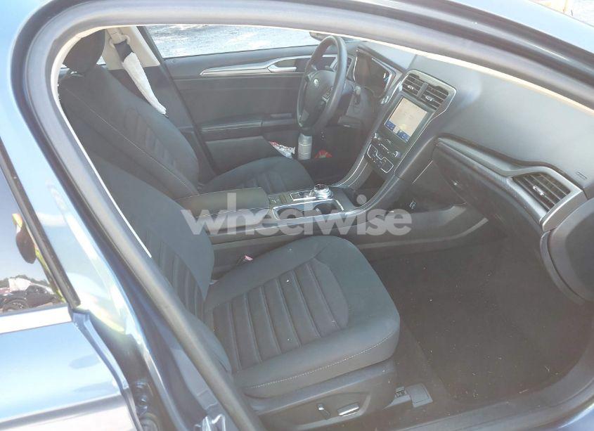 Photo 5 of 2019 Ford Fusion HYBRID SE (VIN 3FA6P0LU5KR185062)