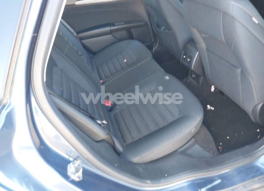 Photo 8 of 2019 Ford Fusion HYBRID SE (VIN 3FA6P0LU5KR185062)