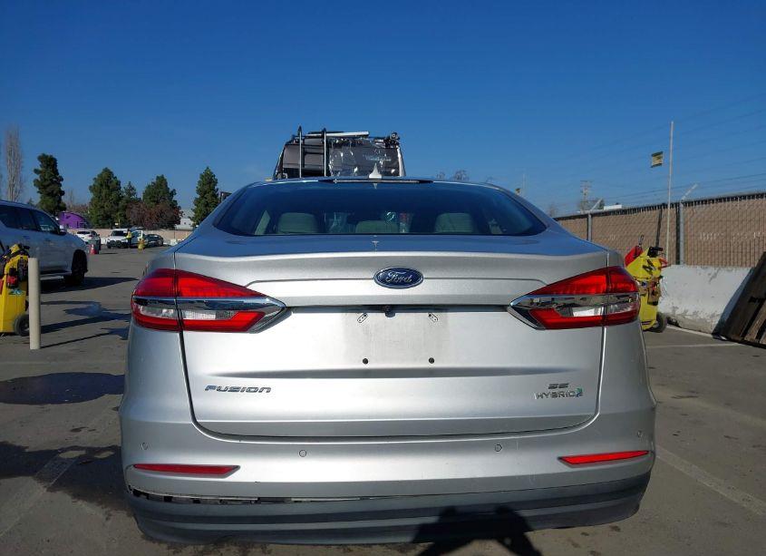 Photo 16 of 2019 Ford Fusion HYBRID SE (VIN 3FA6P0LU5KR207478)