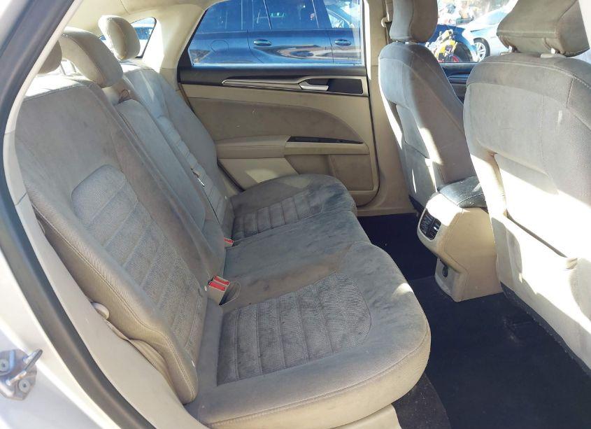 Photo 8 of 2019 Ford Fusion HYBRID SE (VIN 3FA6P0LU5KR207478)