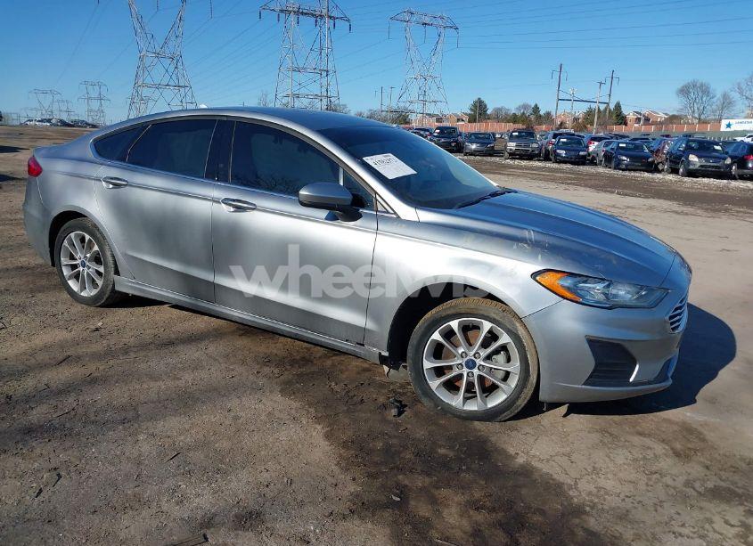 2020 Ford Fusion HYBRID SE (VIN 3FA6P0LU5LR142777) main photo
