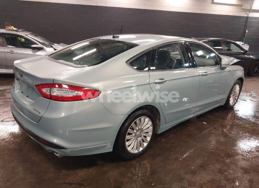 Photo 4 of 2013 Ford Fusion HYBRID SE (VIN 3FA6P0LU6DR136889)