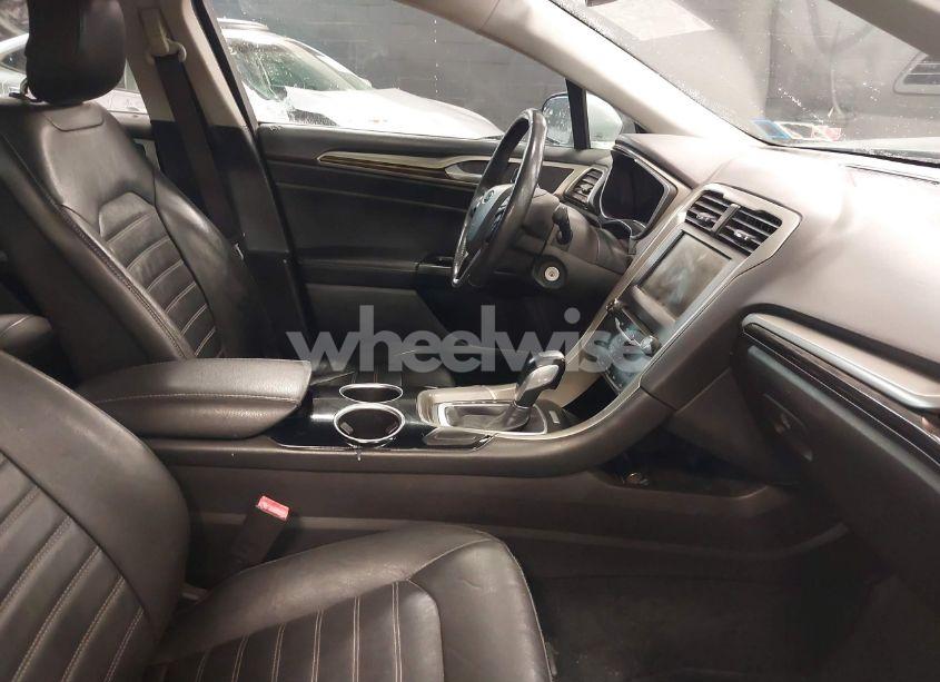 Photo 5 of 2013 Ford Fusion HYBRID SE (VIN 3FA6P0LU6DR136889)