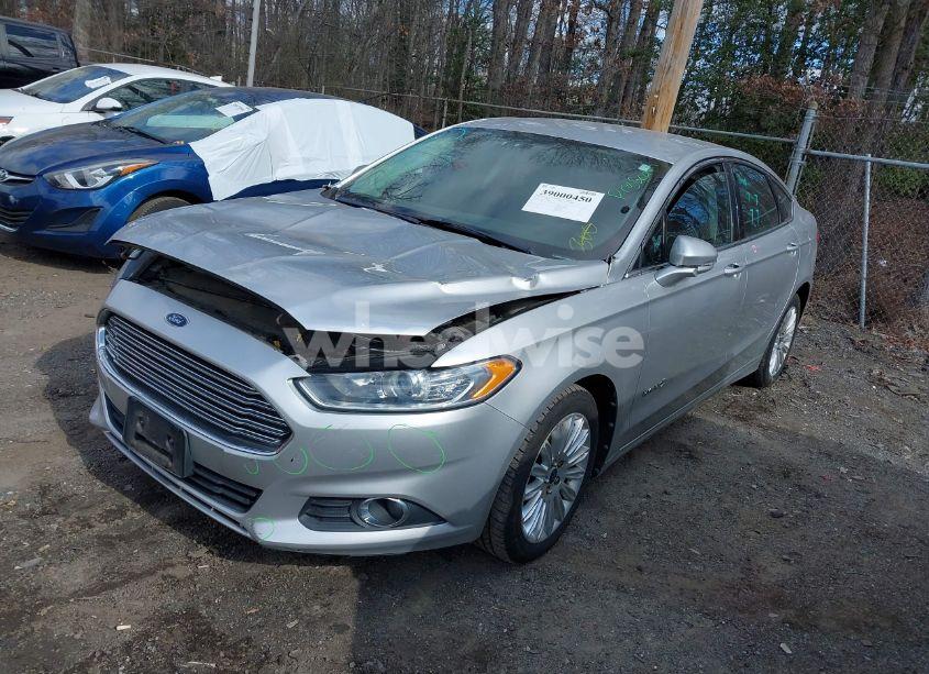 Photo 2 of 2013 Ford Fusion HYBRID SE (VIN 3FA6P0LU6DR138609)