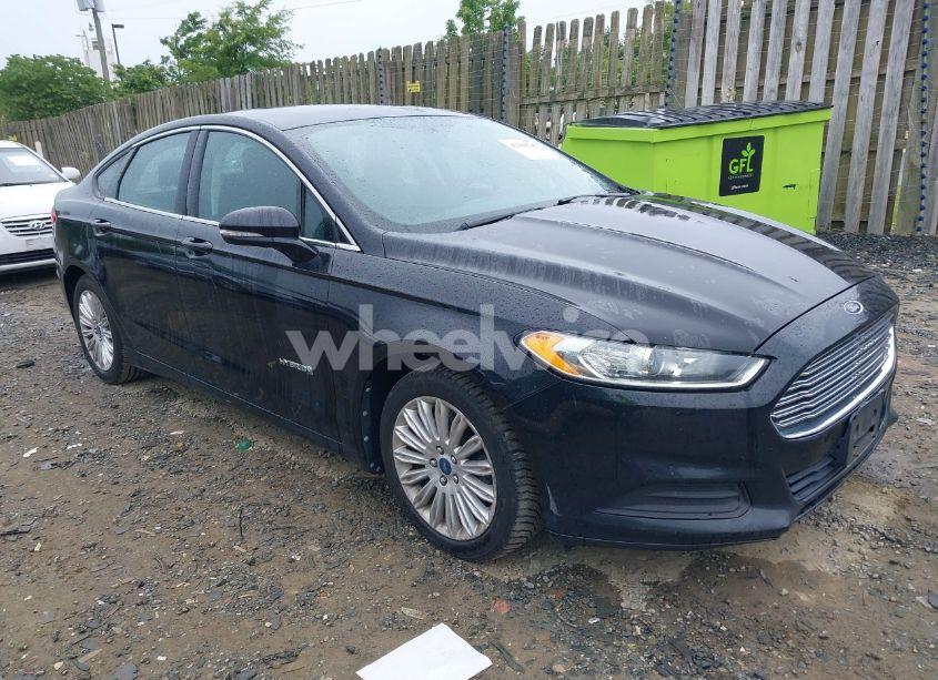 2013 Ford Fusion HYBRID SE (VIN 3FA6P0LU6DR181900) main photo