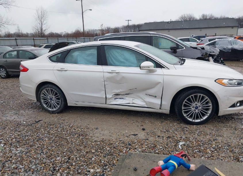Photo 13 of 2014 Ford Fusion HYBRID SE (VIN 3FA6P0LU6ER120029)