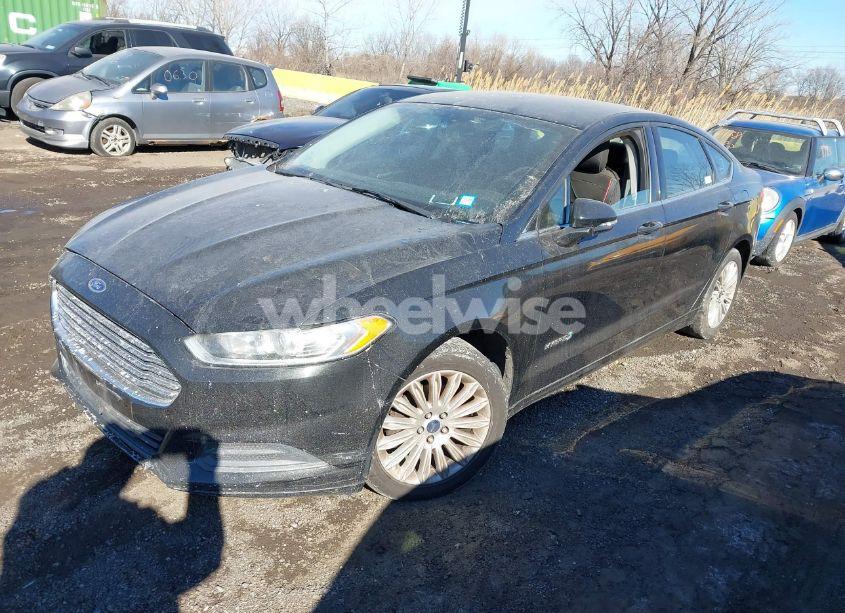Photo 2 of 2014 Ford Fusion HYBRID SE (VIN 3FA6P0LU6ER318822)