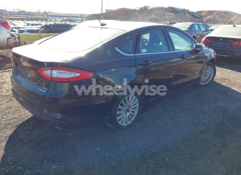 Photo 4 of 2014 Ford Fusion HYBRID SE (VIN 3FA6P0LU6ER318822)