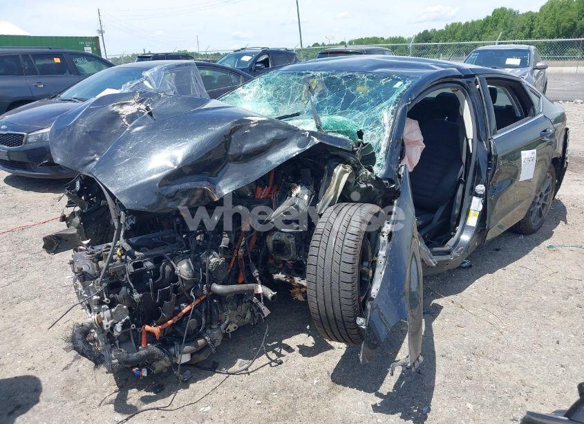 Photo 2 of 2015 Ford Fusion HYBRID SE (VIN 3FA6P0LU6FR166655)