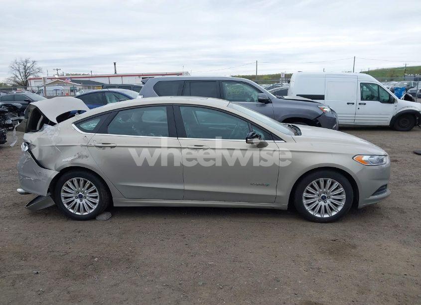 Photo 14 of 2015 Ford Fusion HYBRID SE (VIN 3FA6P0LU6FR210606)