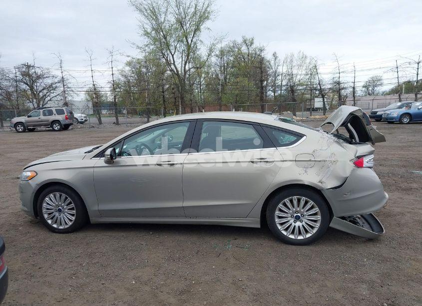 Photo 15 of 2015 Ford Fusion HYBRID SE (VIN 3FA6P0LU6FR210606)