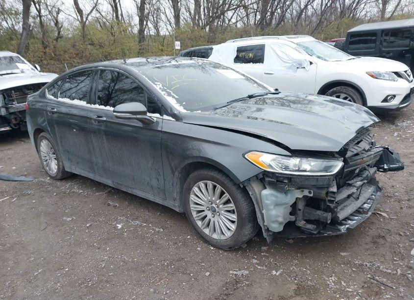 2015 Ford Fusion SE HYBRID (VIN 3FA6P0LU6FR246764) main photo
