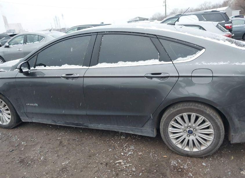 Photo 14 of 2015 Ford Fusion SE HYBRID (VIN 3FA6P0LU6FR246764)
