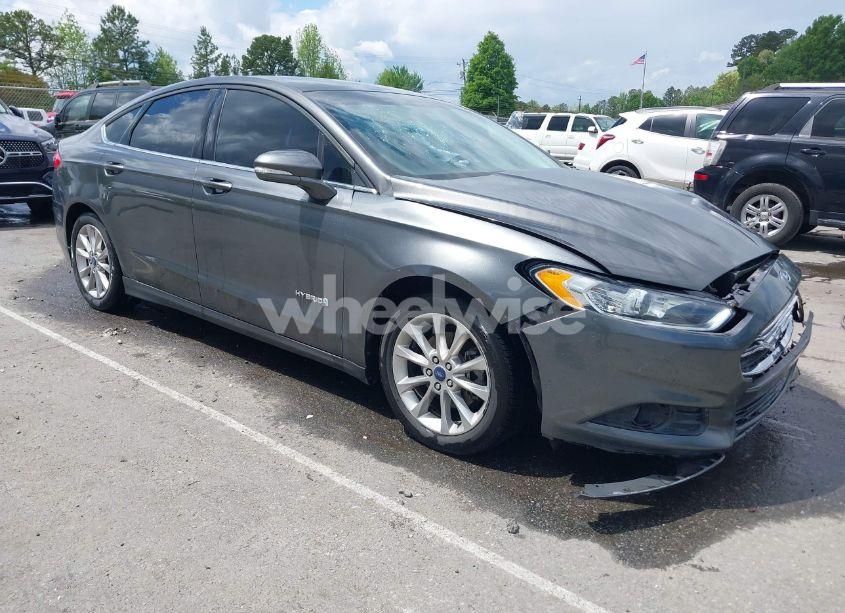 2016 Ford Fusion SE HYBRID (VIN 3FA6P0LU6GR127095) main photo