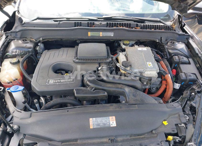 Photo 10 of 2016 Ford Fusion SE HYBRID (VIN 3FA6P0LU6GR127095)