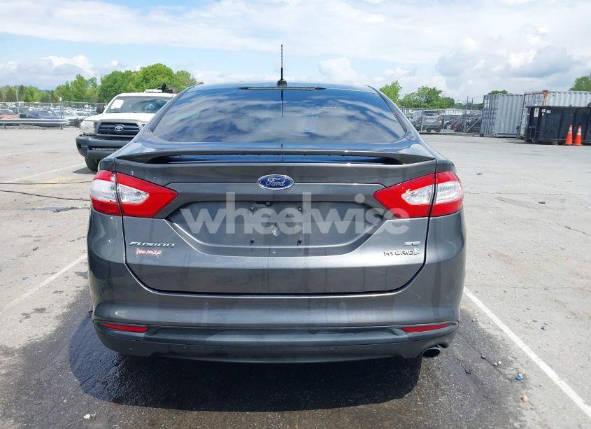 Photo 16 of 2016 Ford Fusion SE HYBRID (VIN 3FA6P0LU6GR127095)