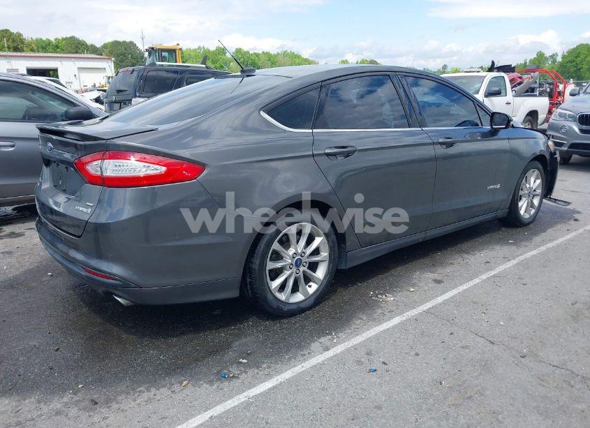 Photo 4 of 2016 Ford Fusion SE HYBRID (VIN 3FA6P0LU6GR127095)