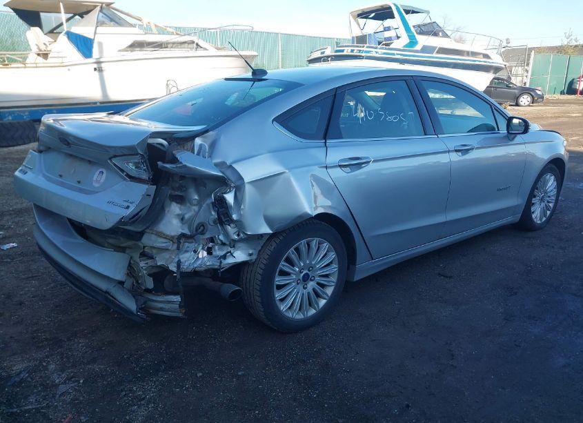 Photo 4 of 2016 Ford Fusion HYBRID SE (VIN 3FA6P0LU6GR357834)