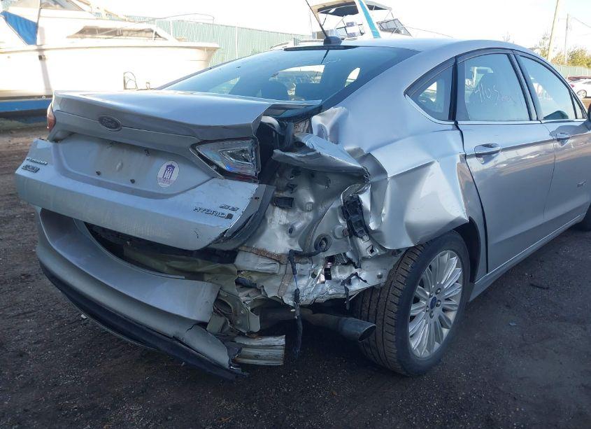 Photo 6 of 2016 Ford Fusion HYBRID SE (VIN 3FA6P0LU6GR357834)