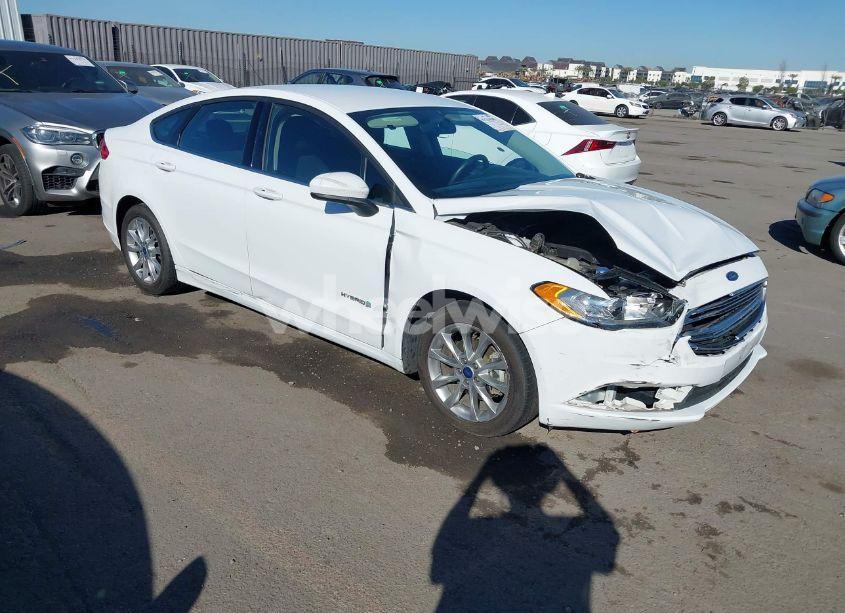 2017 Ford Fusion HYBRID SE (VIN 3FA6P0LU6HR238408) main photo