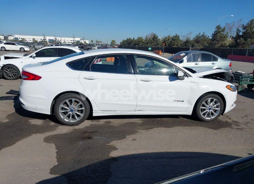 Photo 14 of 2017 Ford Fusion HYBRID SE (VIN 3FA6P0LU6HR238408)