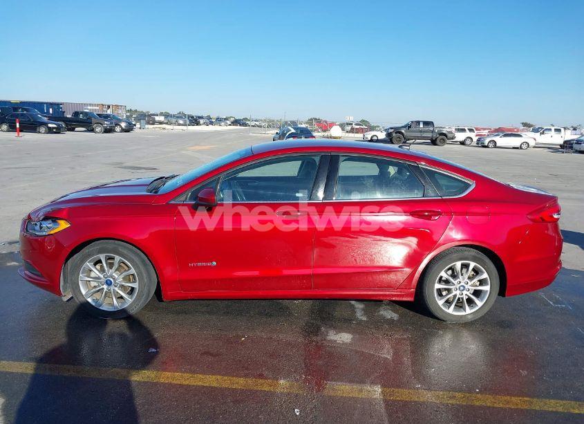 Photo 14 of 2017 Ford Fusion HYBRID SE (VIN 3FA6P0LU6HR261025)