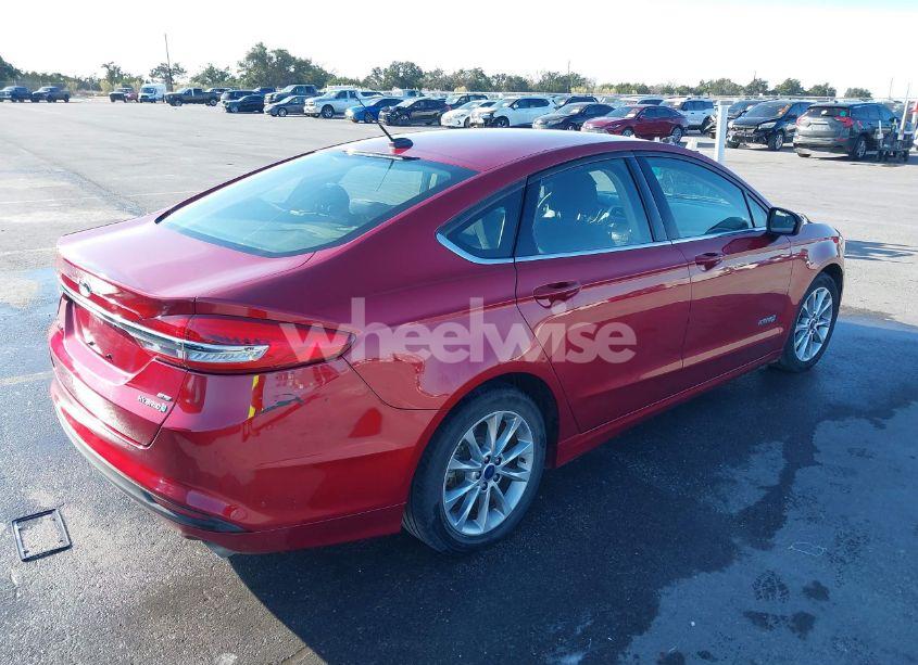 Photo 4 of 2017 Ford Fusion HYBRID SE (VIN 3FA6P0LU6HR261025)
