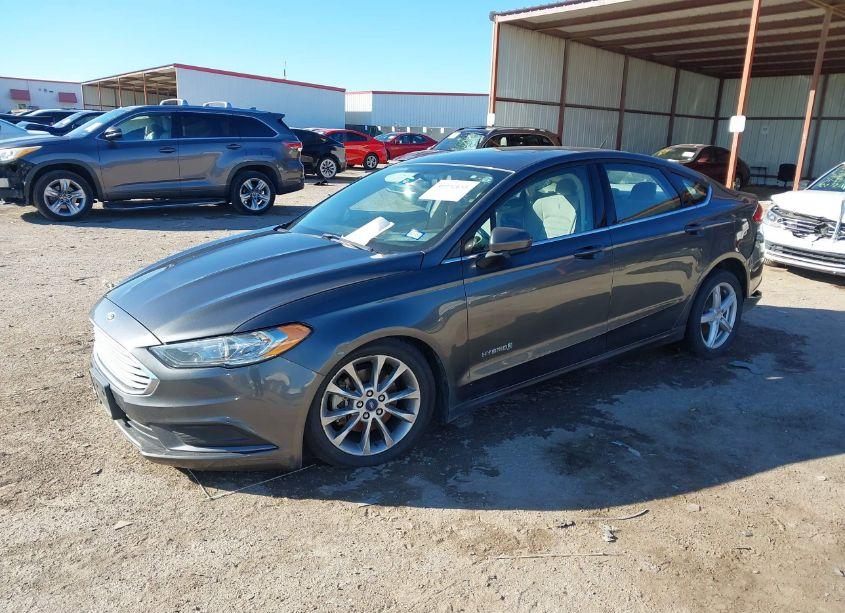 Photo 2 of 2017 Ford Fusion HYBRID SE (VIN 3FA6P0LU6HR315214)