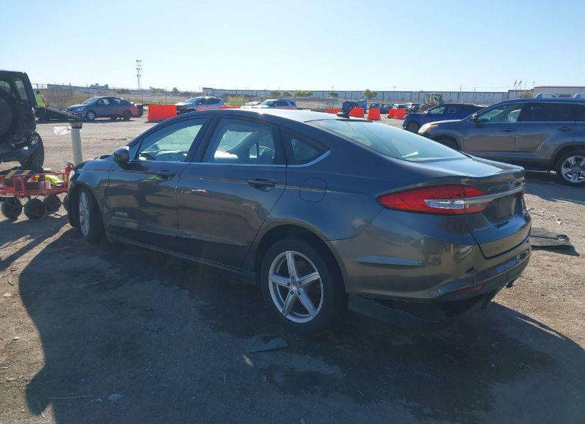 Photo 3 of 2017 Ford Fusion HYBRID SE (VIN 3FA6P0LU6HR315214)