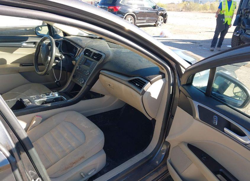 Photo 5 of 2017 Ford Fusion HYBRID SE (VIN 3FA6P0LU6HR315214)