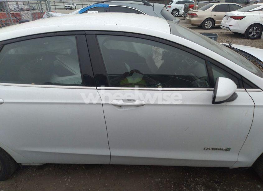 Photo 13 of 2017 Ford Fusion HYBRID SE (VIN 3FA6P0LU6HR344535)