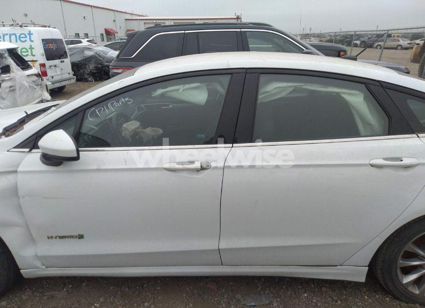 Photo 14 of 2017 Ford Fusion HYBRID SE (VIN 3FA6P0LU6HR344535)