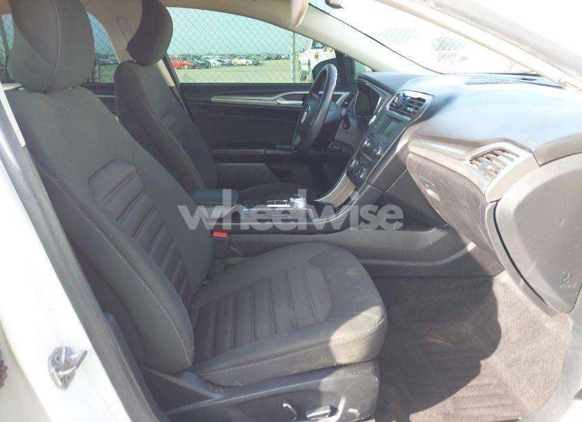 Photo 5 of 2017 Ford Fusion HYBRID SE (VIN 3FA6P0LU6HR355129)